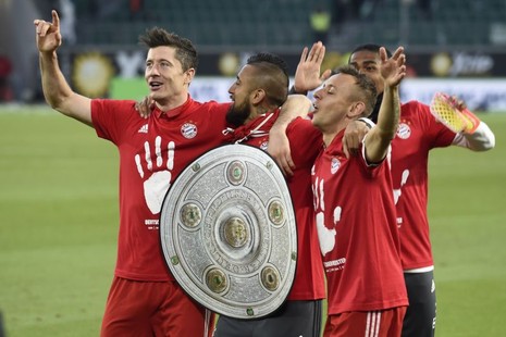 Đêm qua, Bayern vô địch lần thứ năm liên tiếp - ảnh 2