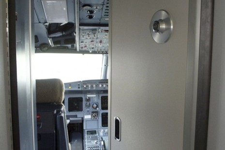 Khoảnh khắc cuối cùng trên chuyến bay tử thần Germanwings - ảnh 1