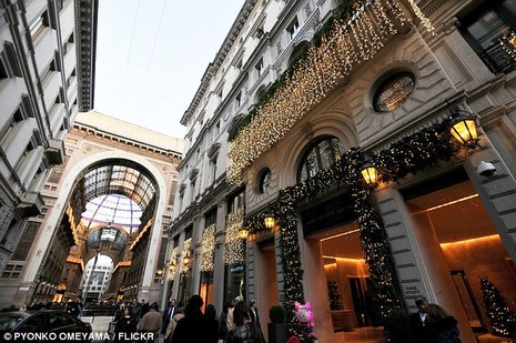 &Ocirc;ng Obama đem cả đo&agrave;n xe, chuy&ecirc;n cơ qua &Yacute; dự hội nghị - ảnh 1