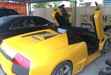 Thu giữ siêu xe Lamborghini dùng giấy tờ giả của đại gia phố núi - ảnh 2
