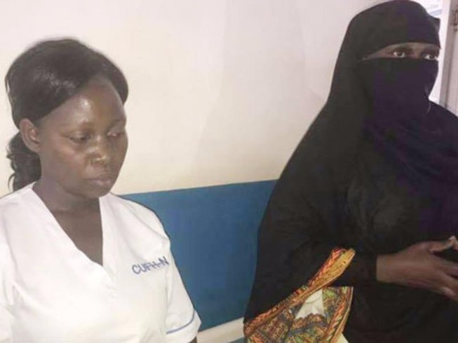 Bộ trưởng y tế Uganda 'vi hành' bắt quả tang hối lộ