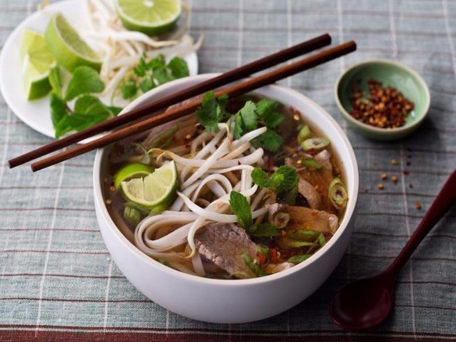 Phở và gỏi cuốn thuộc 50 món ăn ngon nhất thế giới
