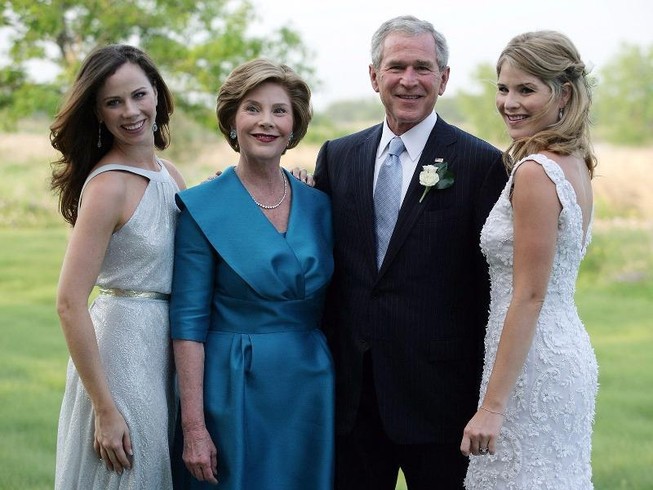 Con gái ông Bush từng mong cha tranh cử... thất bại