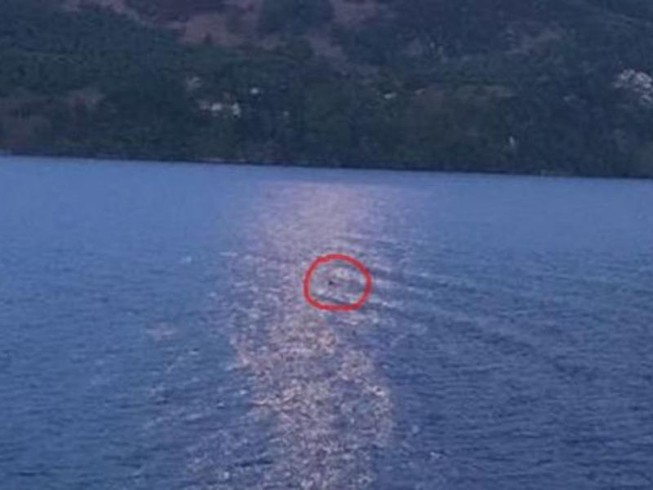 Lần đầu tiên quái vật hồ Loch Ness xuất hiện dưới ánh trăng
