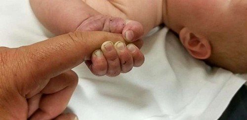Người đàn ông nhẫn tâm chôn vùi bé trai 5 tháng tuổi trên núi