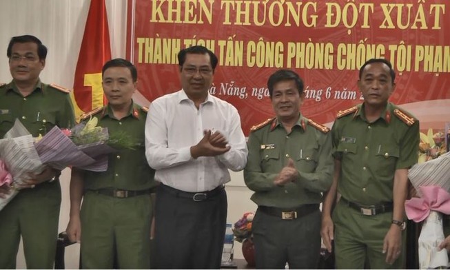 Thưởng nóng cho công an phá nhanh vụ giết chủ nợ, phi tang xác