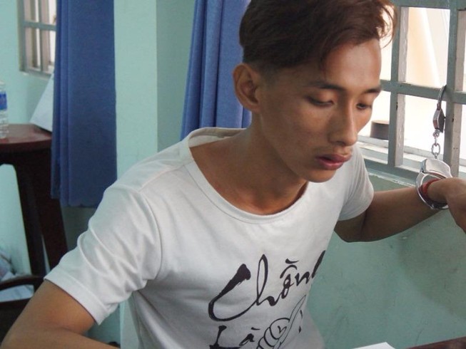 Chưa nhận lương, thanh niên đi cướp kiếm tiền xài