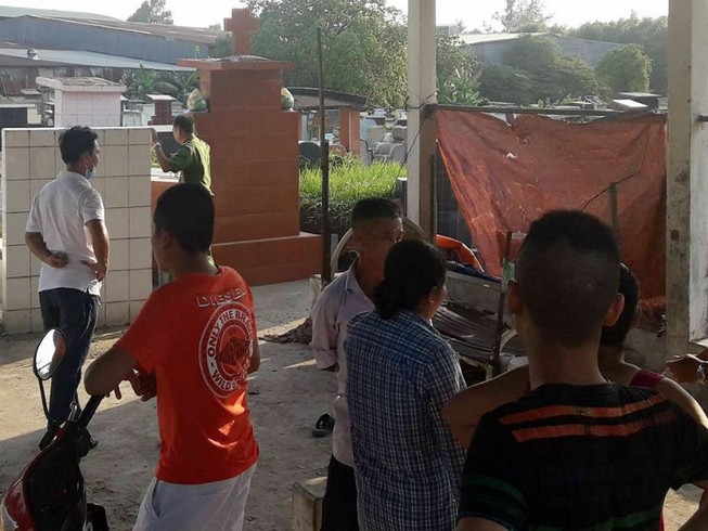 Xác người đàn ông ở nghĩa địa bị cắt bộ phận sinh dục
