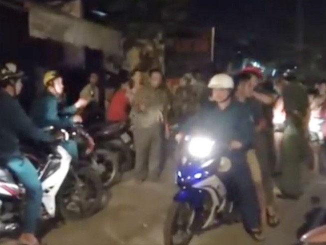 Hỗn chiến trong đêm, 2 người bị chém gục