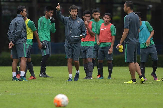 Tập huấn ở Tây Ban Nha, Aspas 'ủ mưu' vô địch SEA Games