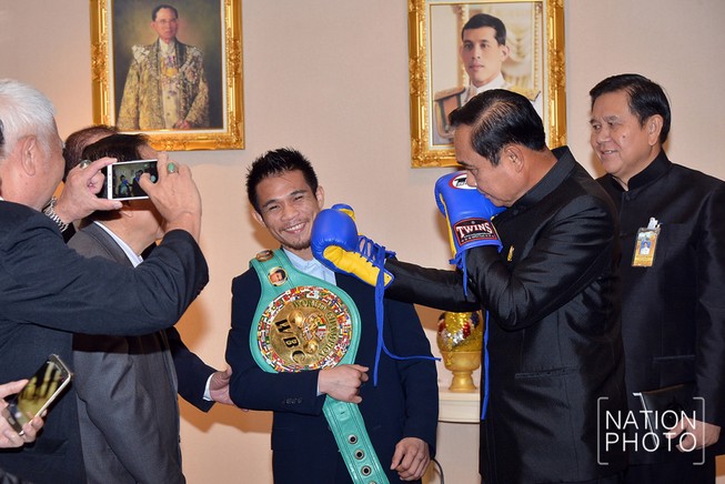 Thái Lan chán bóng đá… yêu boxing