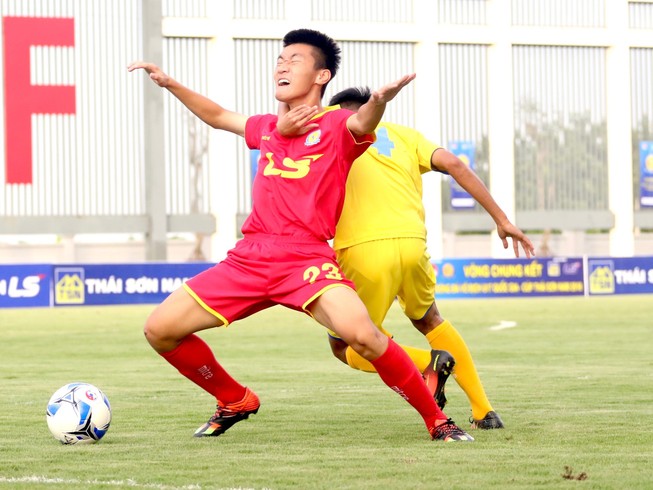 ĐKVĐ PVF khởi đầu thuận lợi