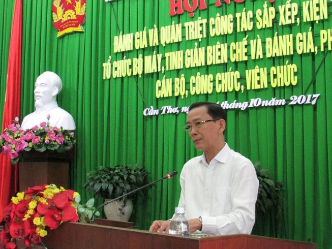 Cần Thơ: Tạm dừng tuyển giáo viên ngoại tỉnh