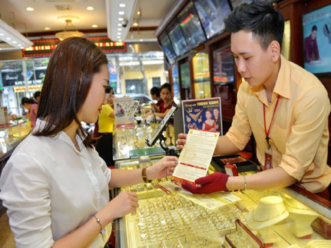 Thị trường vàng 'nhuộm sắc đỏ', bốc hơi 600.000 đồng