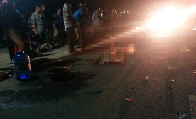 Xe buýt tông bé gái 3 tuổi, người thân khóc ngất