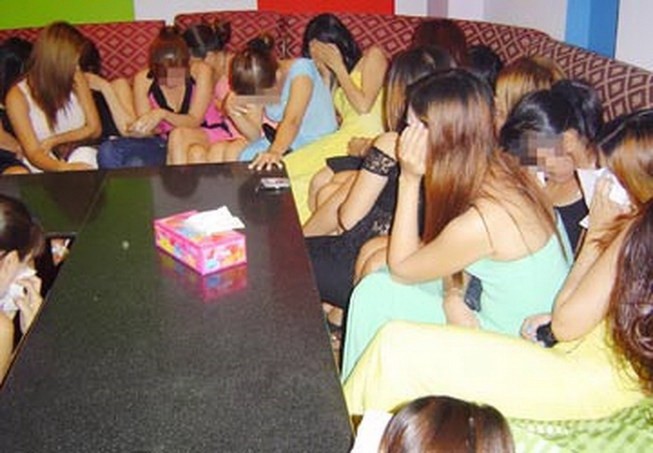 Người đẹp bán dâm có phải đi “phục hồi nhân phẩm“?