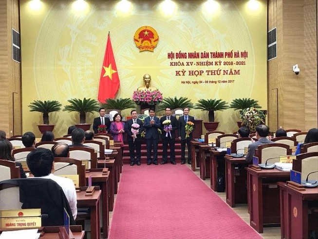 Miễn nhiệm đại biểu HĐND thứ trưởng Bộ GD&ĐT