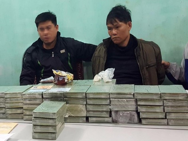 Bắt trùm ma túy cùng 87 bánh heroin trên chiếc xe 7 chỗ