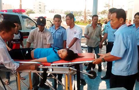 Hít khí độc, 60 công nhân ngất xỉu