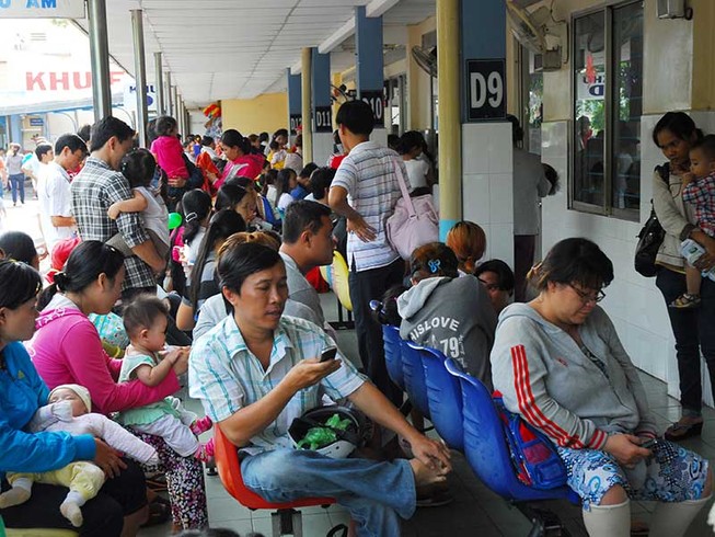Nắng nóng vào mùa, bệnh nhi nhập viện tăng