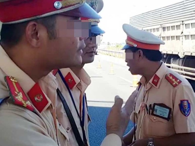 Bị đe dọa sau khi khiếu nại cảnh sát giao thông