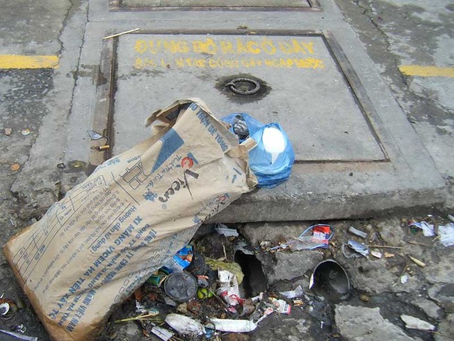 Đã cấm vẫn bỏ rác bừa