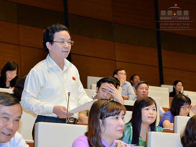 Đại biểu nêu mối nguy trong quản lý nợ công