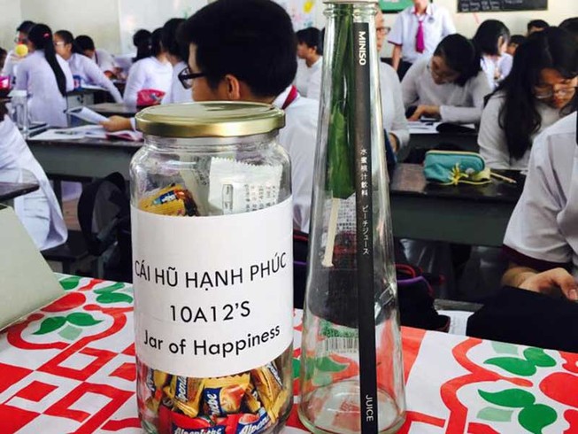 Lọ đựng tình thương, cái hũ hạnh phúc