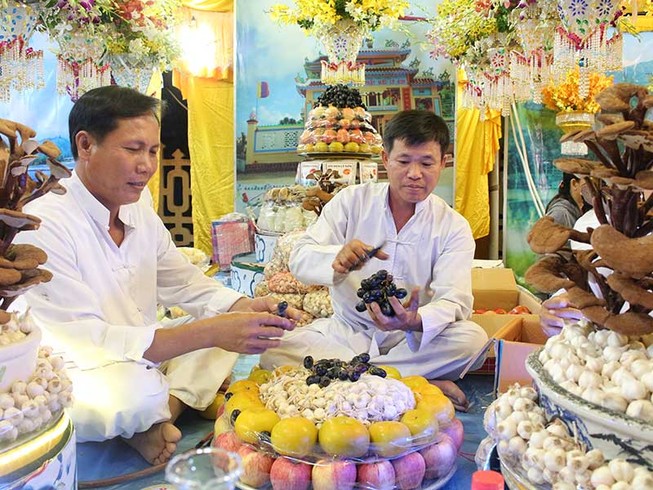 Nghệ nhân ruộng vườn trổ tài cho đại lễ