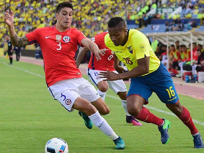 Chile – Ecuador: Chile còn nước còn tát