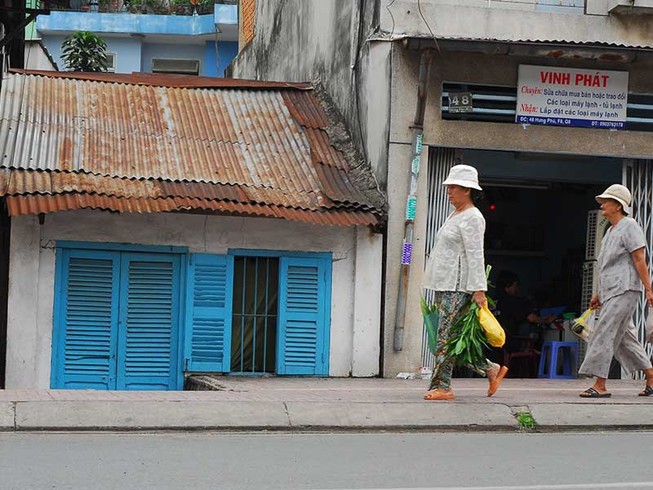 Kiến nghị hỗ trợ nhà dân bị biến thành ‘hang’