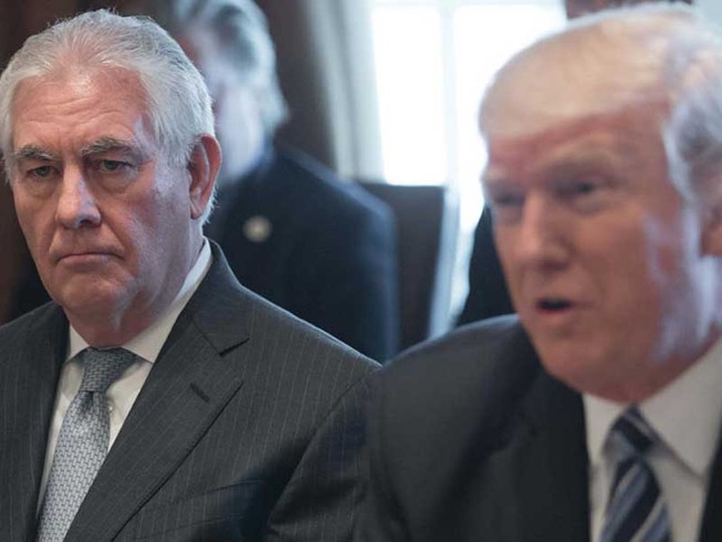 Ông Tillerson nên ở lại hay ra đi?