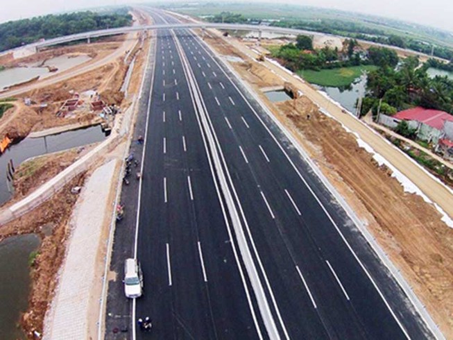 Chính phủ: Đầu tư cao tốc Bắc-Nam là cấp bách!