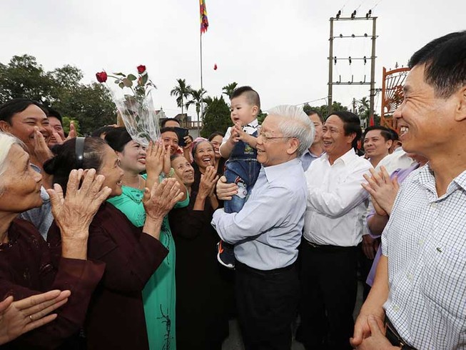 Tổng Bí thư: Chống tham nhũng phải làm từ trên xuống