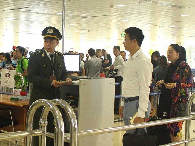 Phương án mới giải cứu ùn ứ sân bay Tân Sơn Nhất