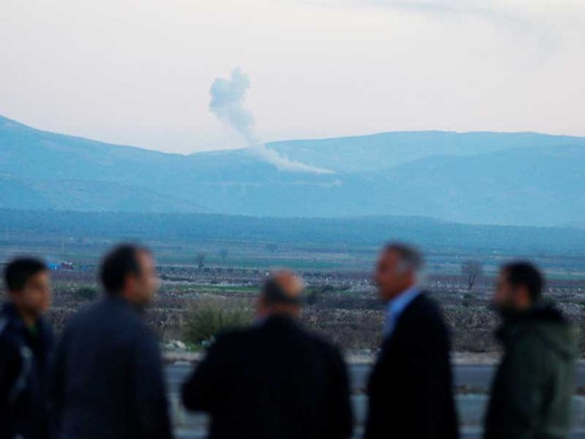 Xe tăng, binh sĩ Thổ Nhĩ Kỳ ồ ạt đổ vào Syria
