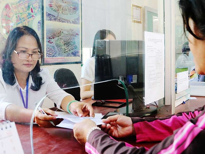 ‘Chuyên gia hạ hỏa’ cơn giận của dân tại phường