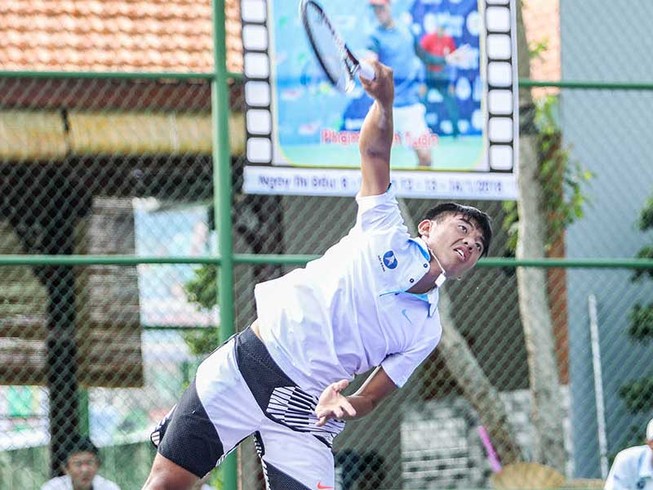 Lý Hoàng Nam ‘sao chép’ cách giao bóng của Djokovic