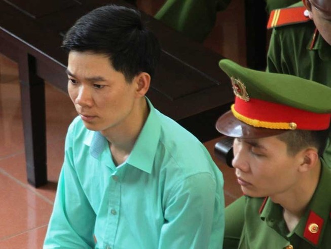 BS Hoàng Công Lương dùng quyền im lặng