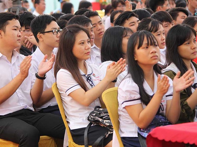 Đừng buộc nhà đầu tư giáo dục phải gian dối