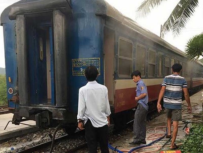 Hành khách trên tàu lửa bốc cháy đều an toàn