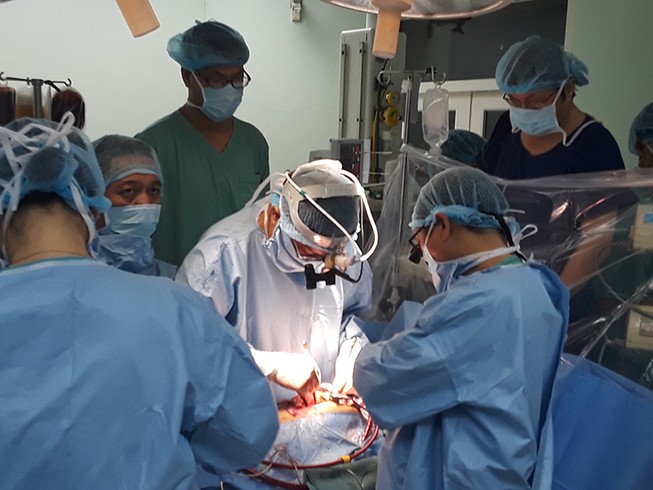 Đại biểu Quốc hội tham gia ca ghép tim thần kỳ