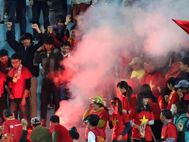 AFC phạt tiền VFF là còn may