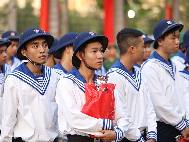 Tranh cãi việc thanh niên xăm mình không được tuyển quân