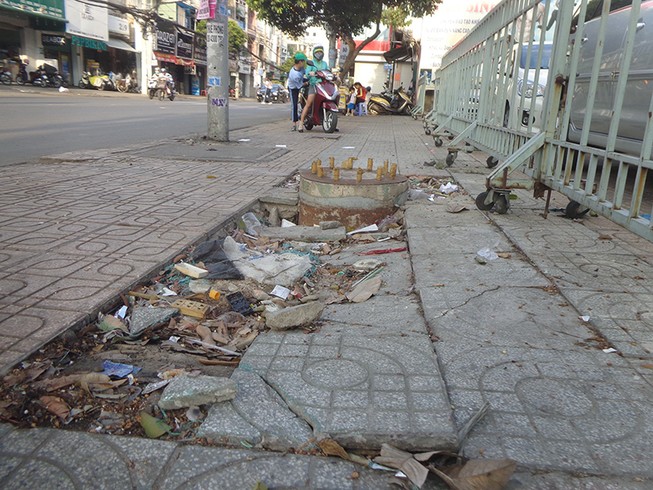 Vỉa hè không an toàn