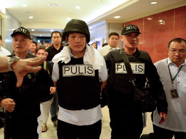Ông Duterte đòi treo cổ 20 cảnh sát 'bẩn'