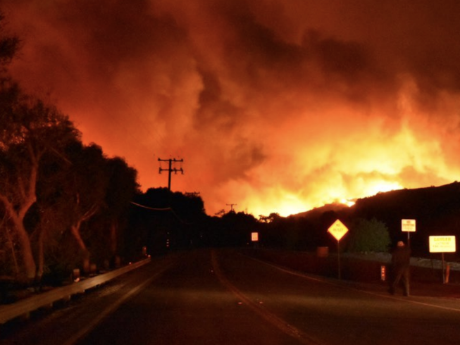 Bão lửa càn quét Nam California