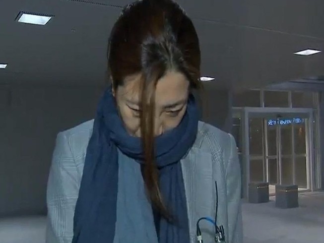 Hắt nước vào nhân viên, phó giám đốc Korean Air bị đình chỉ