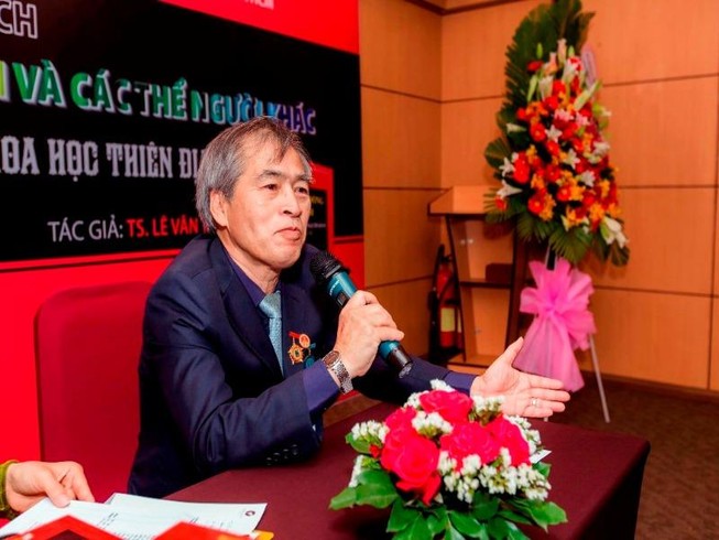 TS Lê Văn Tuấn