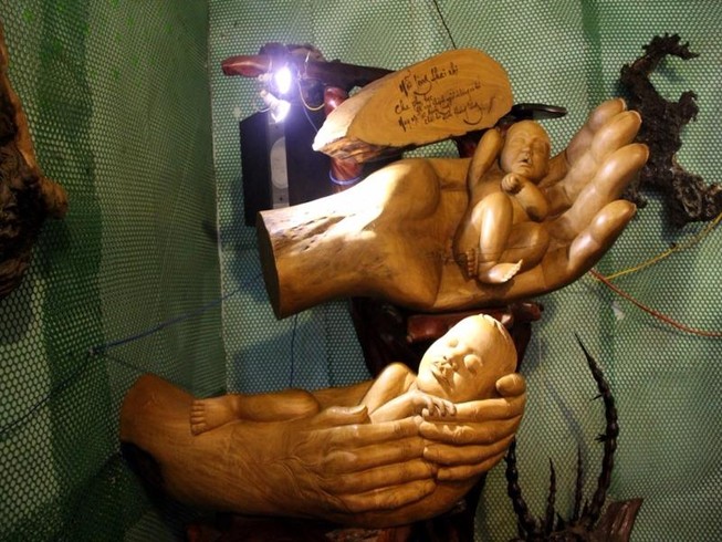 Thăm “hồn gỗ” của Trần Vinh